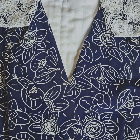 Cynthia Howie Vintage Navy Blue Outlined Floral Lace Pleated Tea Length Dress - Picture 13 of 16